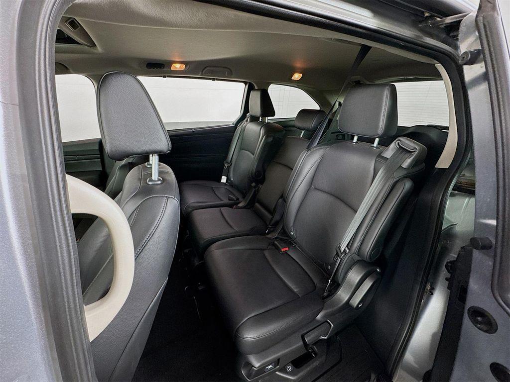 used 2025 Honda Odyssey car, priced at $41,990