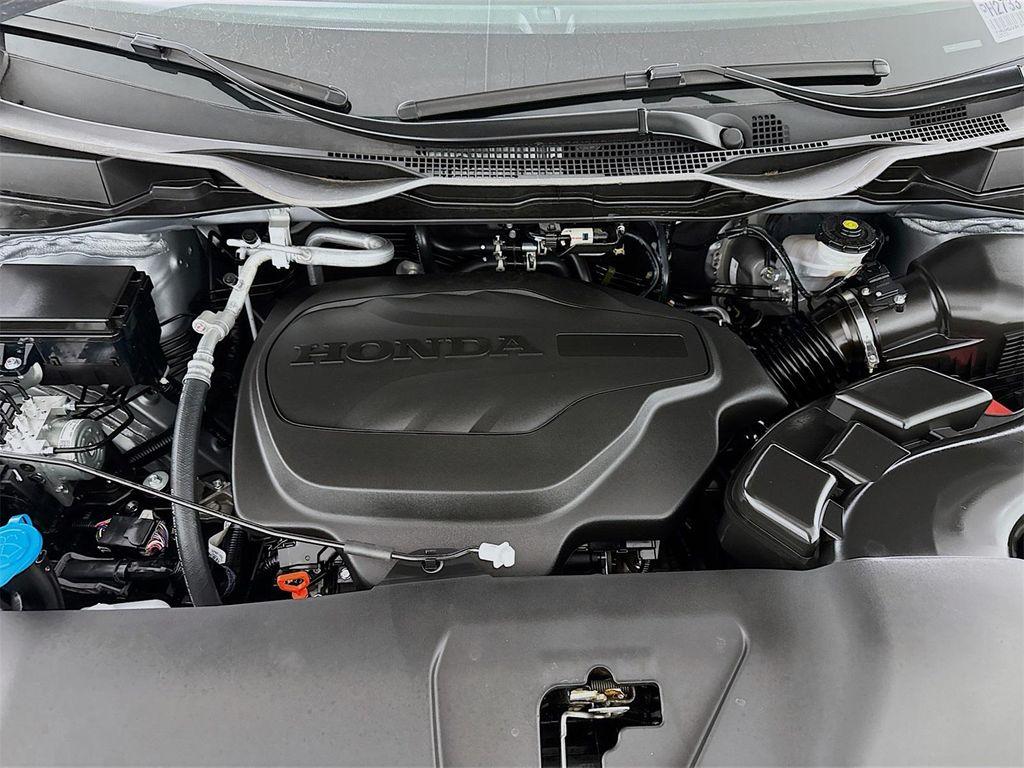 used 2025 Honda Odyssey car, priced at $41,990