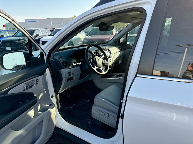 new 2024 Honda Ridgeline car, priced at $43,354