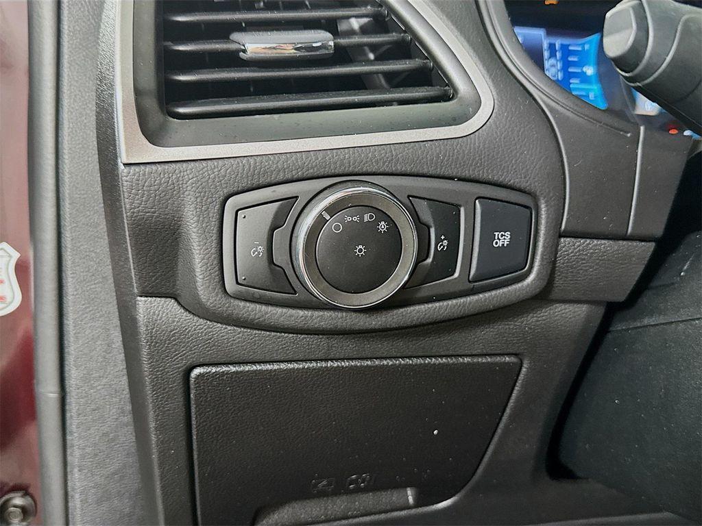 used 2024 Ford Edge car, priced at $22,969