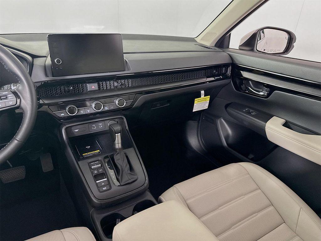 used 2025 Honda CR-V car, priced at $35,990
