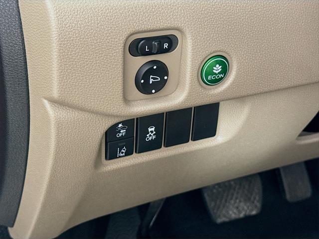 used 2021 Honda Pilot car, priced at $27,290