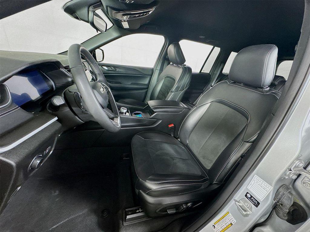 used 2024 Jeep Grand Cherokee car, priced at $26,999