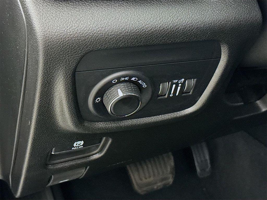 used 2024 Jeep Grand Cherokee car, priced at $26,999