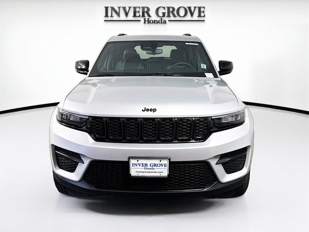 used 2024 Jeep Grand Cherokee car, priced at $26,999