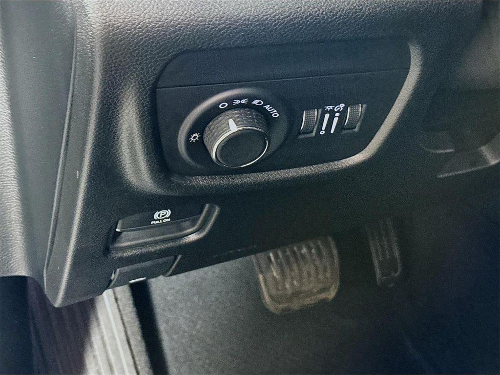 used 2024 Jeep Grand Cherokee car, priced at $26,999