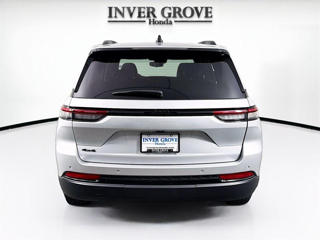 used 2024 Jeep Grand Cherokee car, priced at $26,999