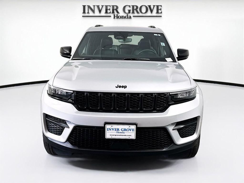 used 2024 Jeep Grand Cherokee car, priced at $26,999