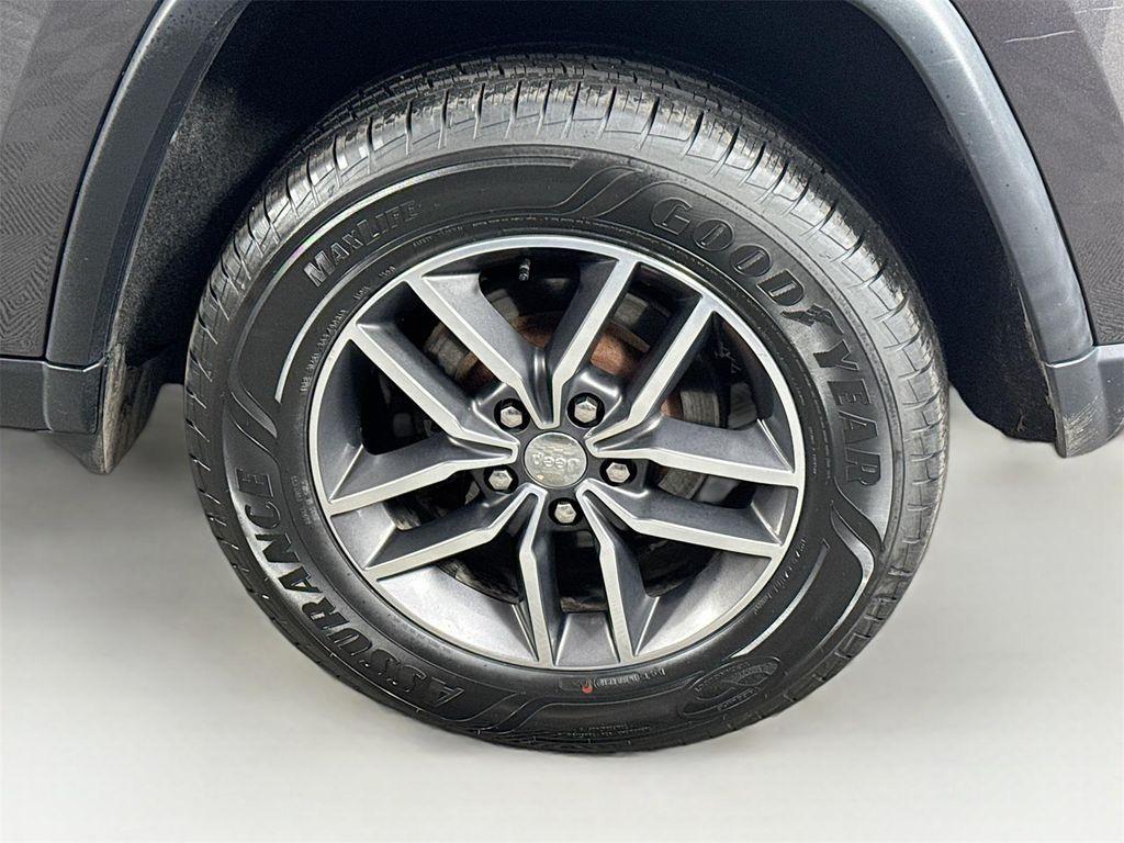 used 2018 Jeep Grand Cherokee car, priced at $15,490