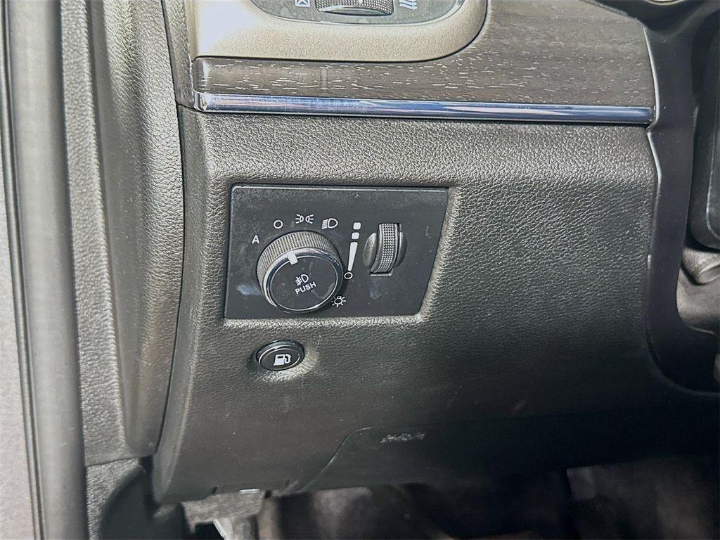 used 2018 Jeep Grand Cherokee car, priced at $15,490