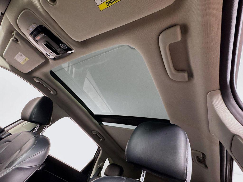 used 2022 Kia Sorento car, priced at $28,999