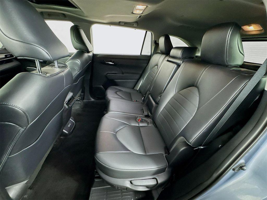 used 2022 Toyota Highlander car, priced at $38,690