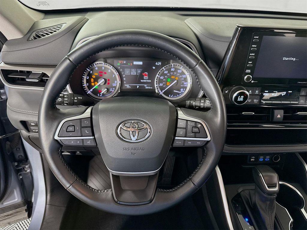 used 2022 Toyota Highlander car, priced at $38,690
