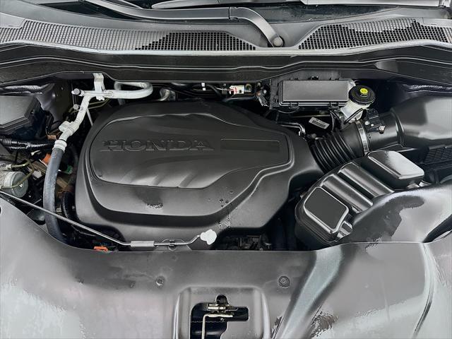 used 2021 Honda Pilot car, priced at $33,890