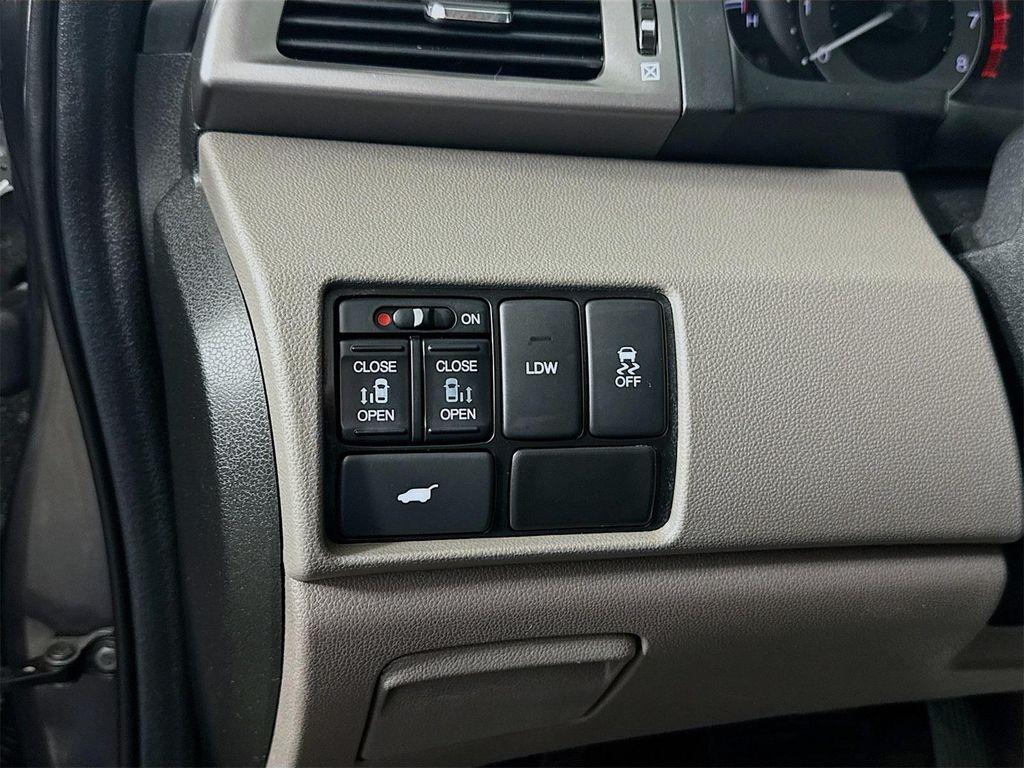 used 2014 Honda Odyssey car, priced at $11,990