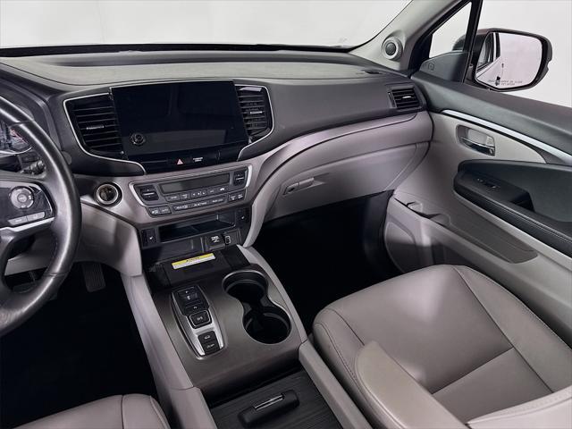 used 2022 Honda Pilot car, priced at $32,990