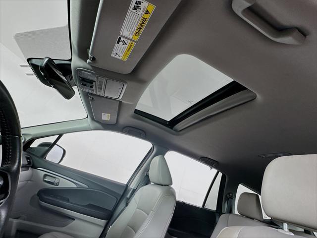 used 2022 Honda Pilot car, priced at $32,990