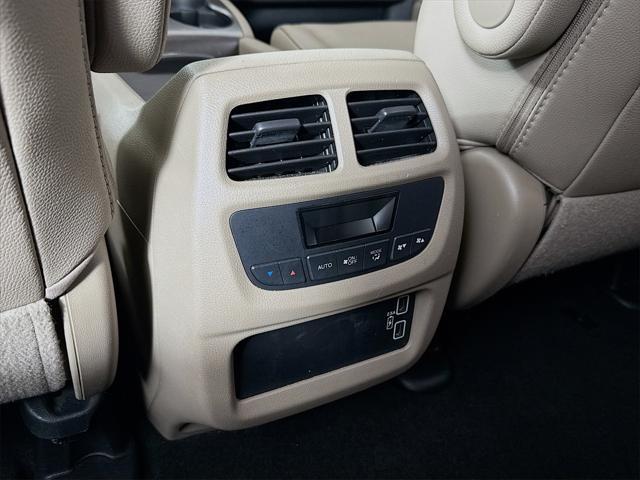 used 2022 Honda Pilot car, priced at $30,990