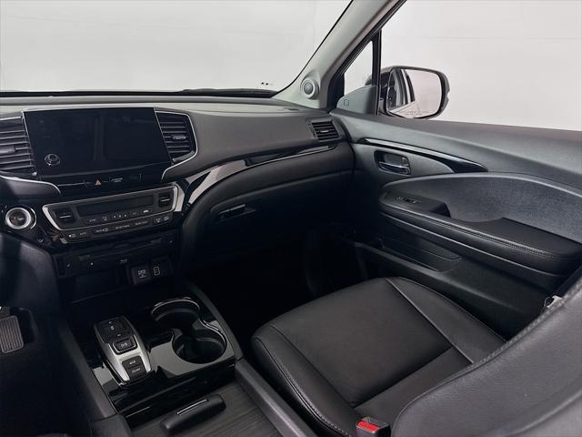 used 2022 Honda Pilot car, priced at $35,490