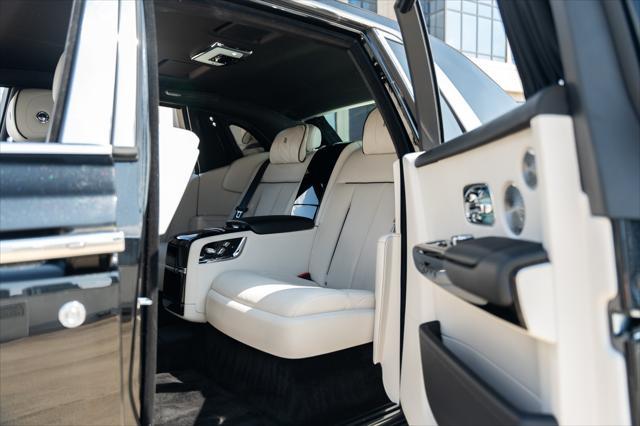 used 2019 Rolls-Royce Phantom car, priced at $383,950