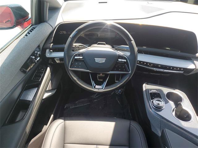 new 2025 Cadillac OPTIQ car, priced at $56,215