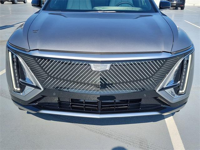 new 2025 Cadillac LYRIQ car, priced at $60,090