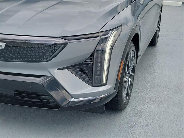 new 2025 Cadillac OPTIQ car, priced at $55,615