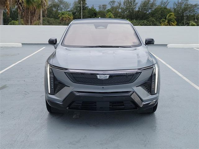 new 2025 Cadillac OPTIQ car, priced at $55,615
