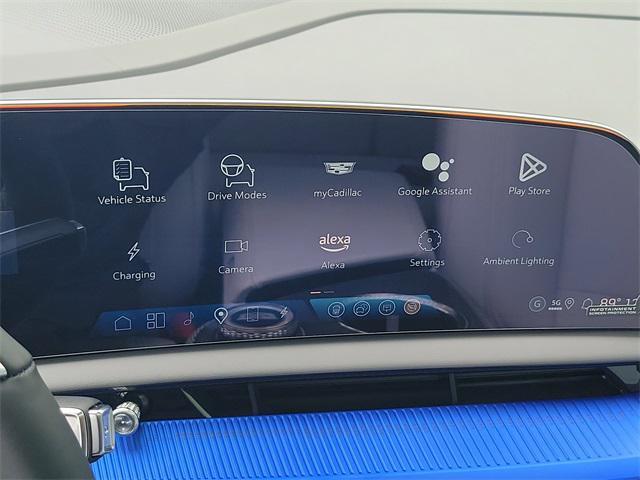 new 2025 Cadillac OPTIQ car, priced at $55,615