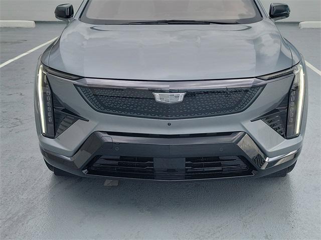 new 2025 Cadillac OPTIQ car, priced at $55,615