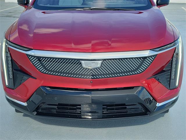 new 2025 Cadillac OPTIQ car, priced at $55,615