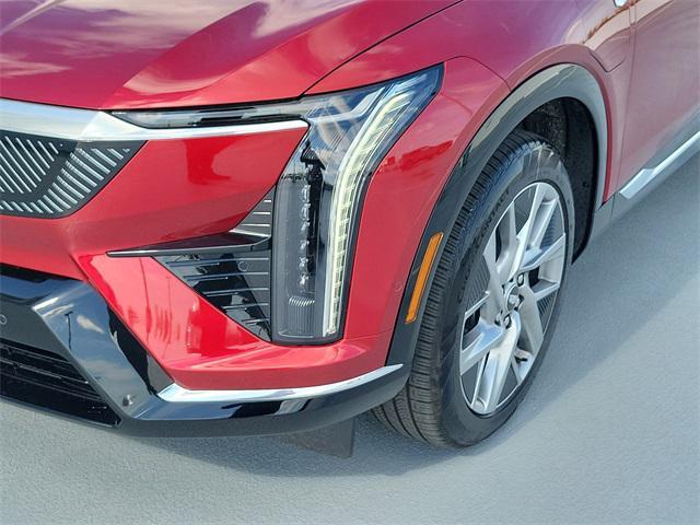 new 2025 Cadillac OPTIQ car, priced at $55,615