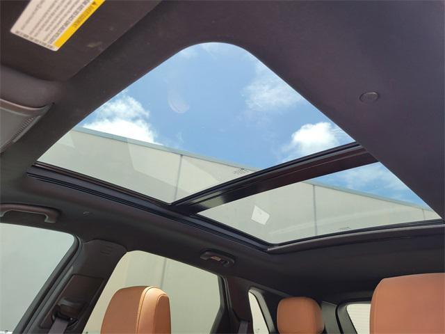 used 2021 Cadillac XT5 car, priced at $26,899