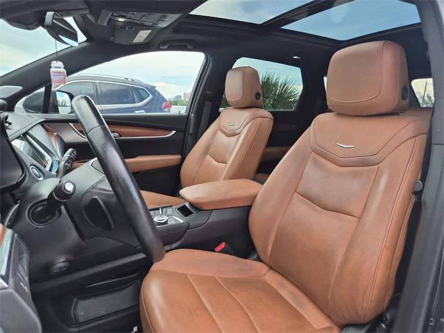 used 2023 Cadillac XT5 car, priced at $29,400