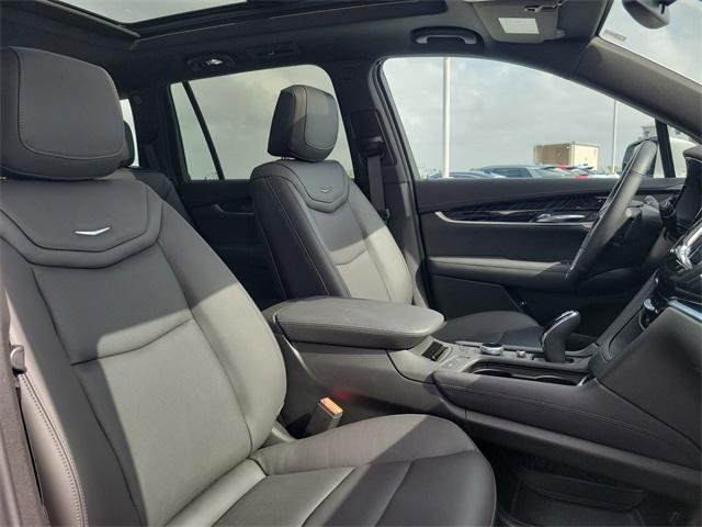 new 2025 Cadillac XT6 car, priced at $58,815
