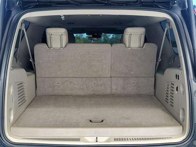 used 2020 Cadillac Escalade ESV car, priced at $25,589