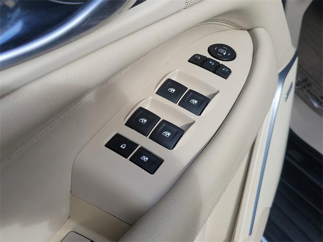 used 2020 Cadillac Escalade ESV car, priced at $25,589