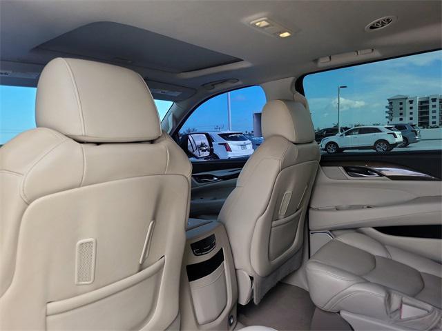 used 2020 Cadillac Escalade ESV car, priced at $25,589