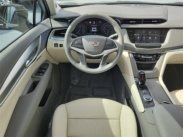 new 2024 Cadillac XT5 car, priced at $55,690