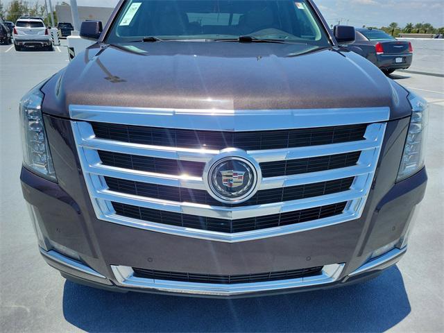 used 2015 Cadillac Escalade car, priced at $29,400