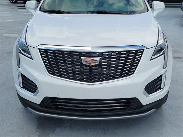 new 2025 Cadillac XT5 car, priced at $54,315