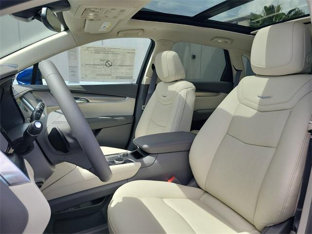 new 2025 Cadillac XT5 car, priced at $52,715