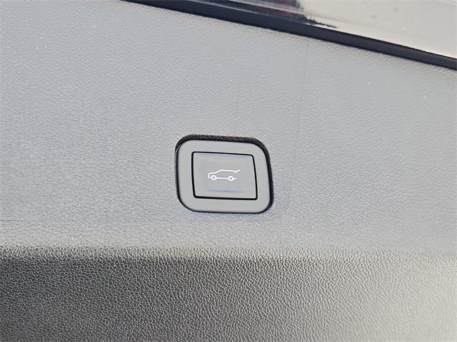 new 2025 Cadillac XT6 car, priced at $51,315