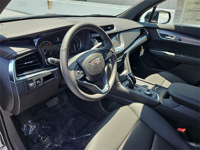 new 2025 Cadillac XT6 car, priced at $51,315