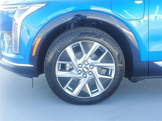 new 2025 Cadillac OPTIQ car, priced at $55,840