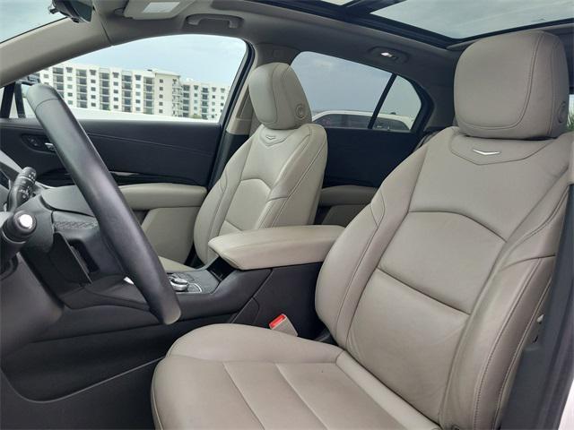 used 2022 Cadillac XT4 car, priced at $22,534