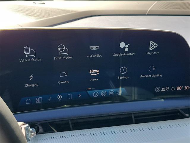 new 2025 Cadillac OPTIQ car, priced at $62,810