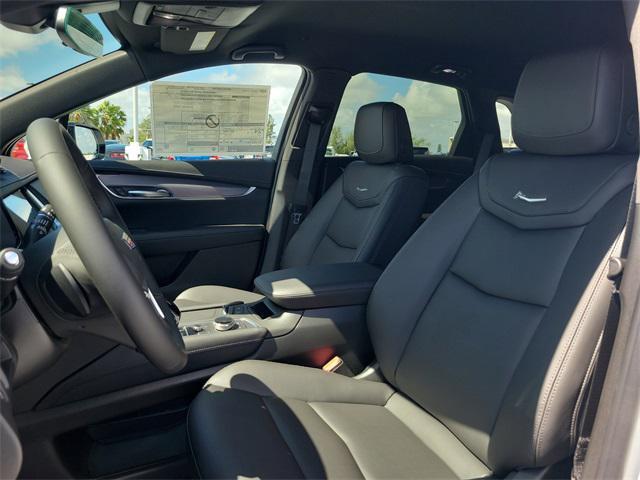 new 2025 Cadillac XT5 car, priced at $47,265