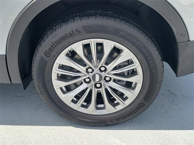 used 2025 Cadillac XT4 car, priced at $38,713
