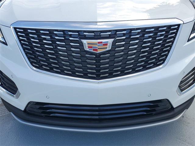 new 2025 Cadillac XT5 car, priced at $59,690